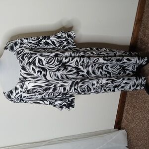 Abby joy by tango mango black and white ruffle floral print midi dress size XXL